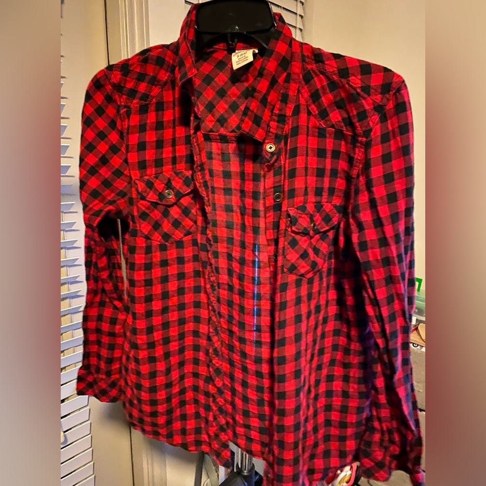 Red and black plaid button shirt